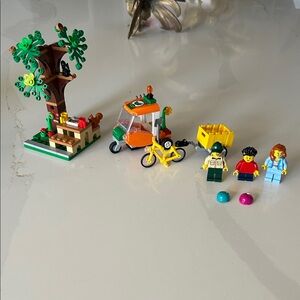 Lego city picnic in the park 60326 retired